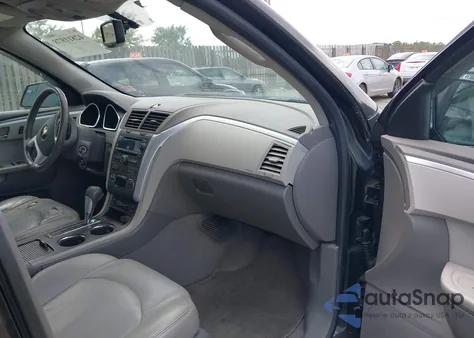 2010 Chevrolet Traverse Lt z USA, uszkodzony, nr VIN 1GNLVGED1AJ261854